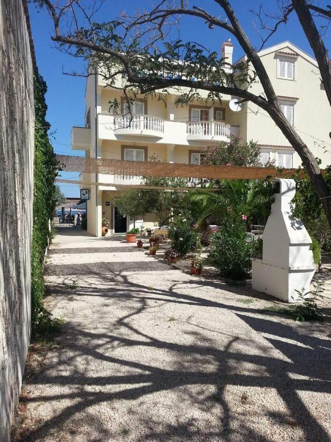 Villa Gabriel パグ エクステリア 写真